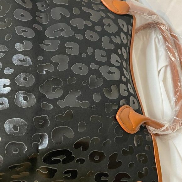 Black Weekend Tote/ carry on Bag/Animal Print Shoulder handbag- NWT - Picture 5 of 8